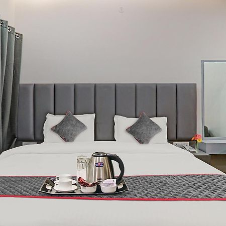 Super Townhouse Hotel Impact Chinhat Dış mekan fotoğraf