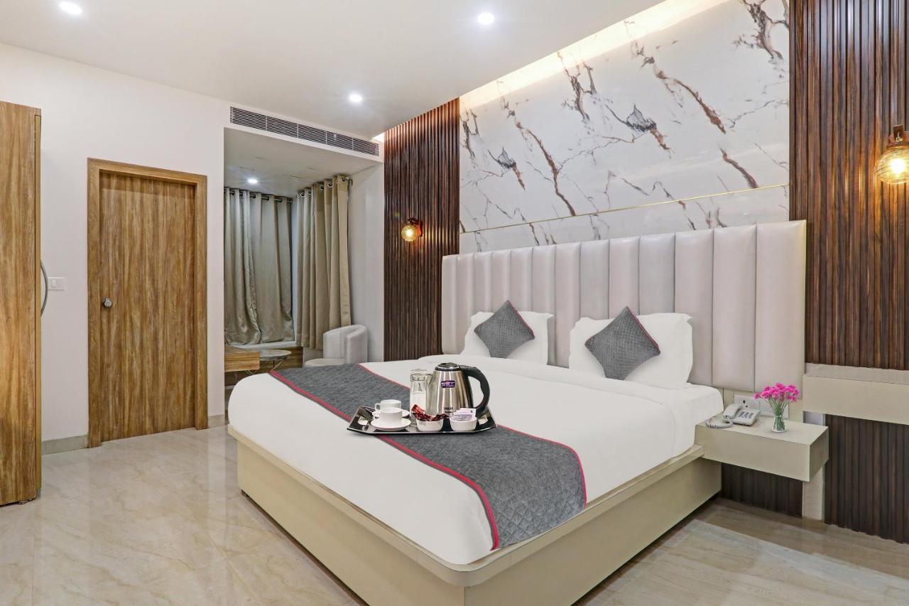 Super Townhouse Hotel Impact Chinhat Dış mekan fotoğraf