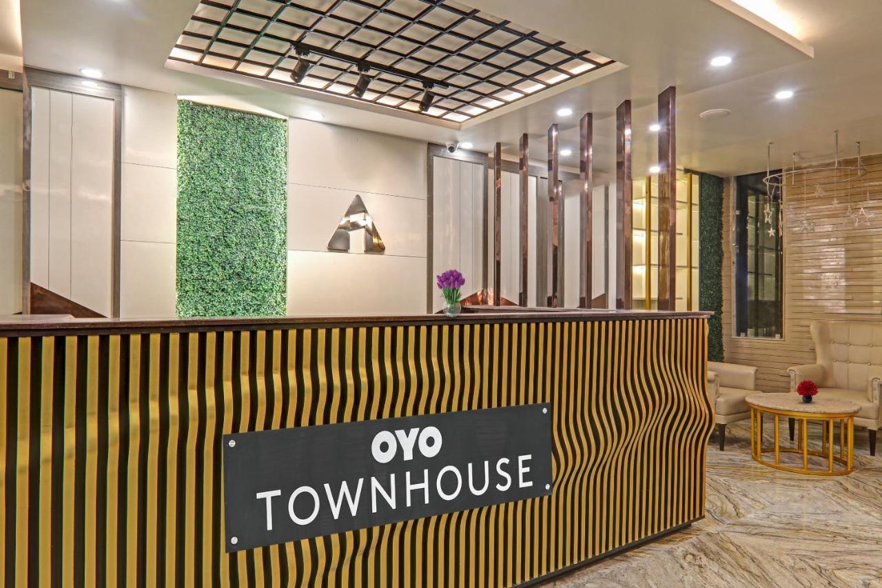 Super Townhouse Hotel Impact Chinhat Dış mekan fotoğraf